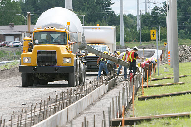Best Local Concrete Companies  in Murphy, MO